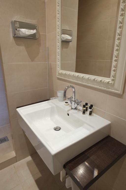 Pand 17 - Charming Guesthouse Bruges Room photo